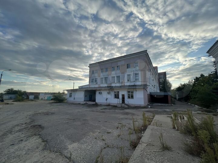 Производство, 3706 м²