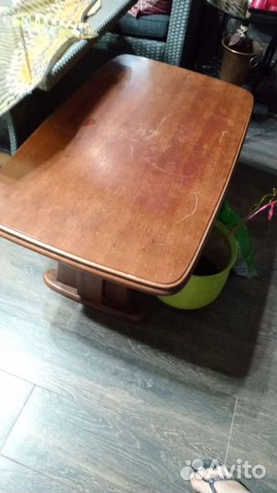 Стол журнальный