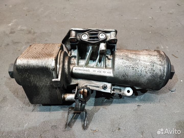 Корпус масляного фильтра Volkswagen Tiguan 5N1