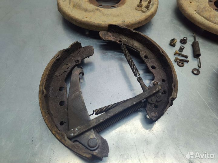 Тормоза задние Audi 100 (C3) 1983 г.в