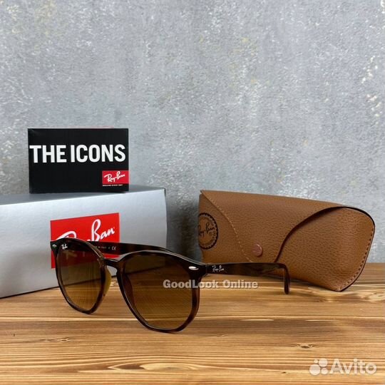 Солнцезащитные очки RayBan