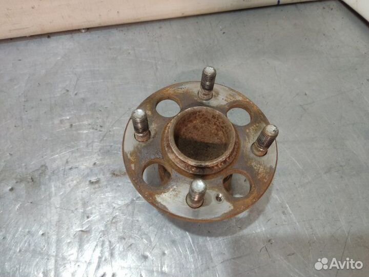 Ступица задняя левая Hyundai Solaris седан G4FC