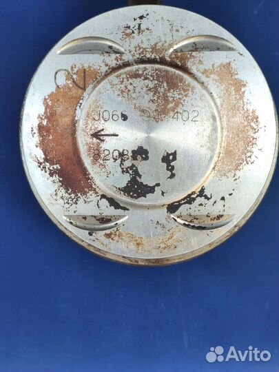 Поршень с шатуном в сборе