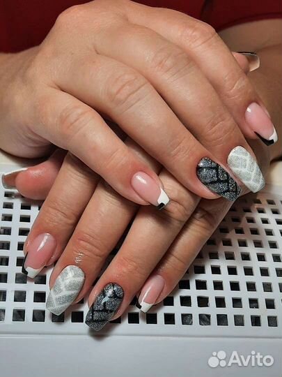 Мастер маникюра и педикюра