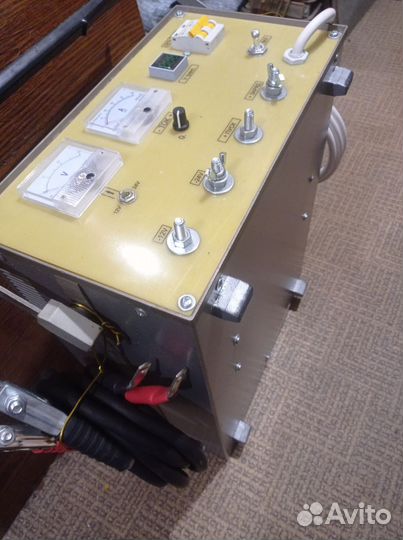 Пуско зарядное устройство 12 24 в. Пуск 650А