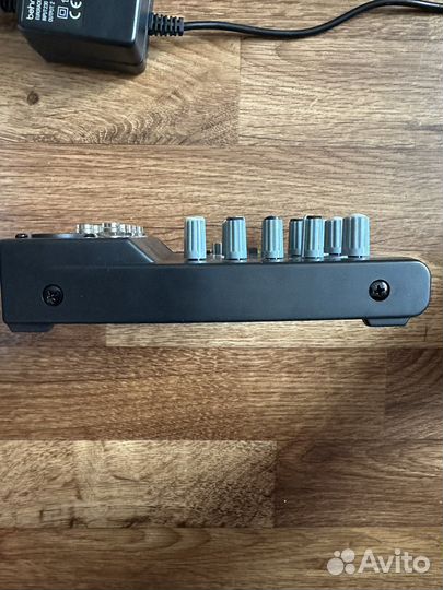 Микшерный пульт behringer 502