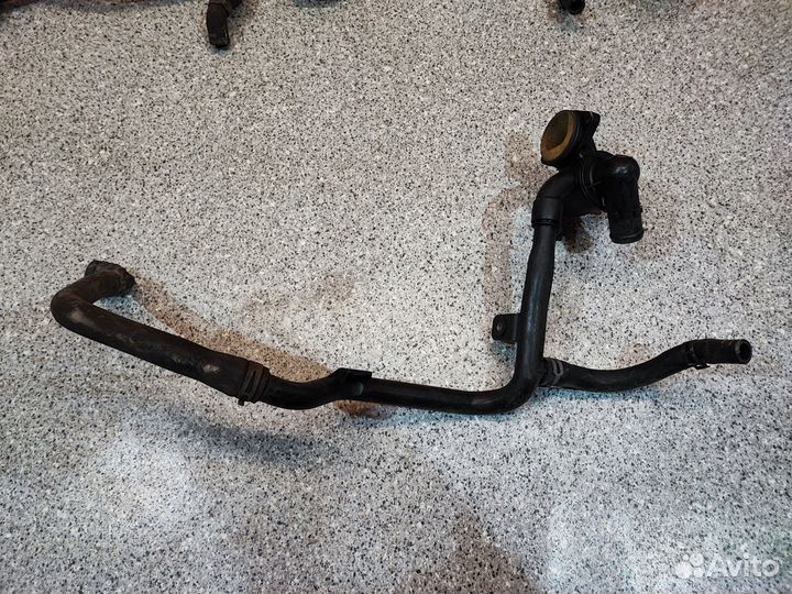 Трубка (шланг) охлаждения Volkswagen Tiguan 5N1