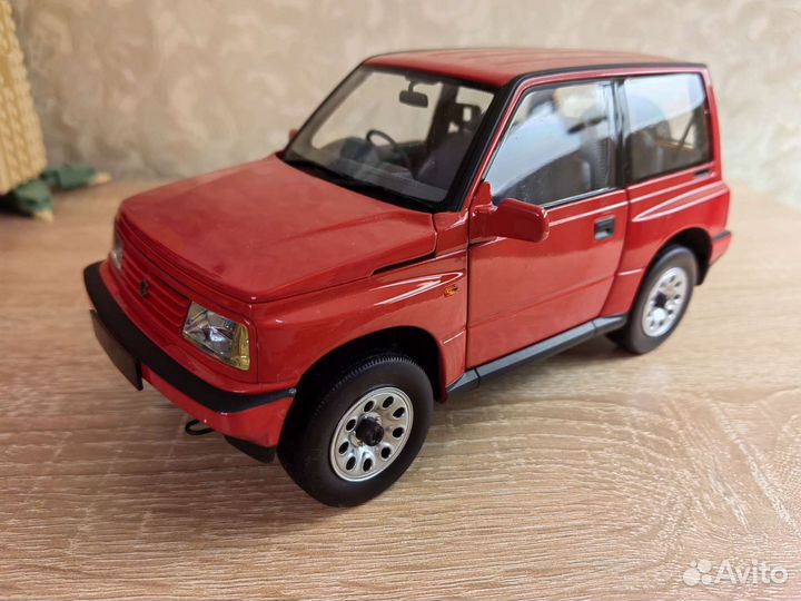 Suzuki Vitara Escudo 1:18 Dorlop