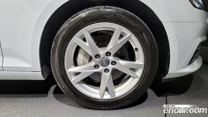 Audi A4 AMT, 2018, 24 330 км