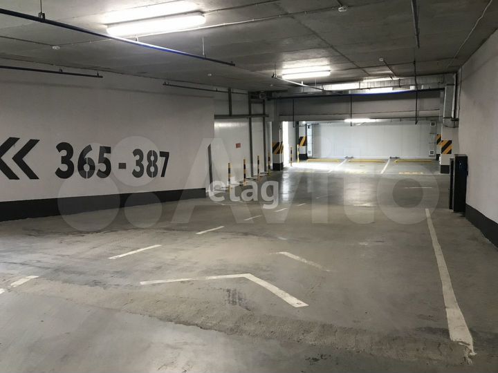 Машиноместо, 15 м²