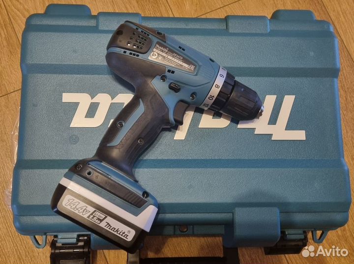 Аккумуляторная дрель-шуруповерт Makita DF347DWE