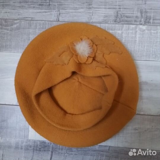 Берет женский