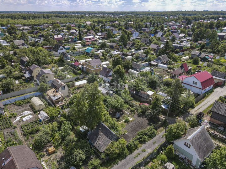 Дача 20 м² на участке 4,3 сот.