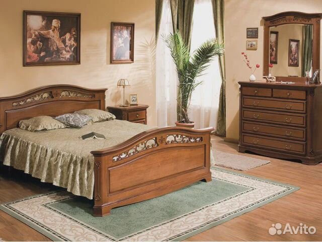 Комод с зеркалом 