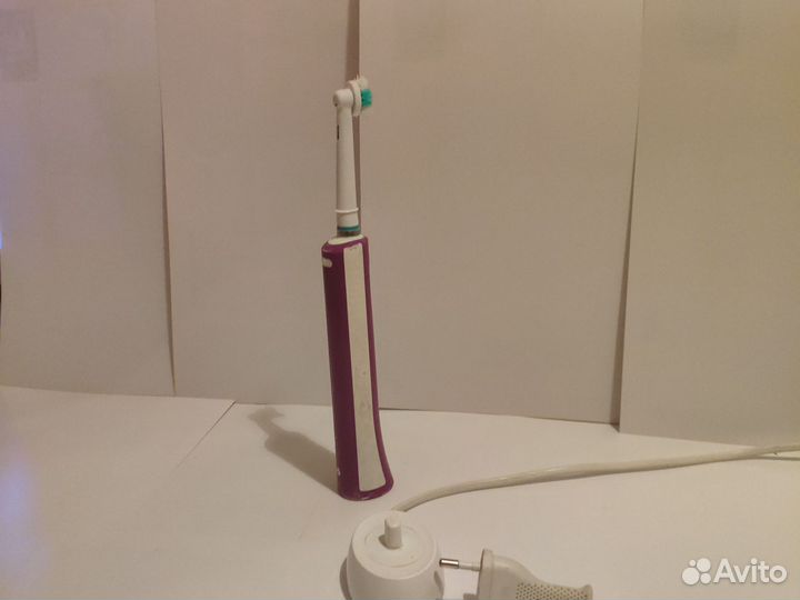 Зубная щетка oral b