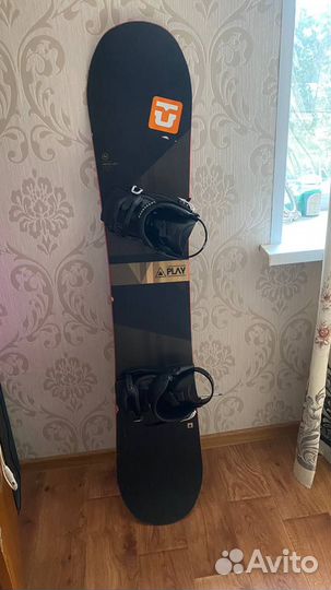 Сноуборд с креплениями