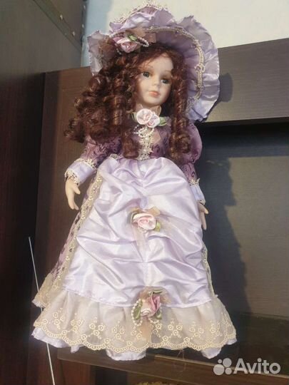 Куклы фарфоровые, высота 40 см