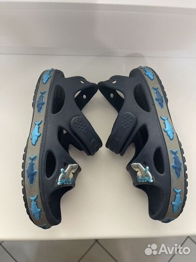 Crocs C 11 сандалии. В отличном состоянии