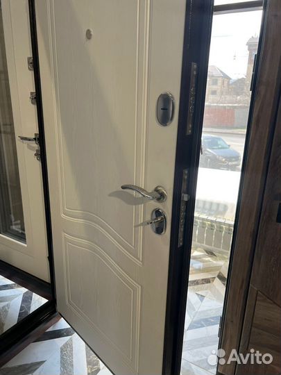 Дверь входная