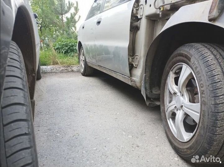 Пороги для Mazda MPV 1