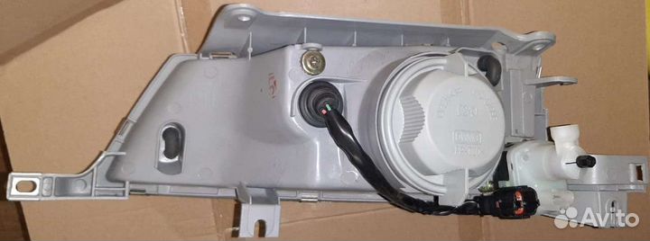 Фара правая для Daewoo Nexia 1998-2008, новая