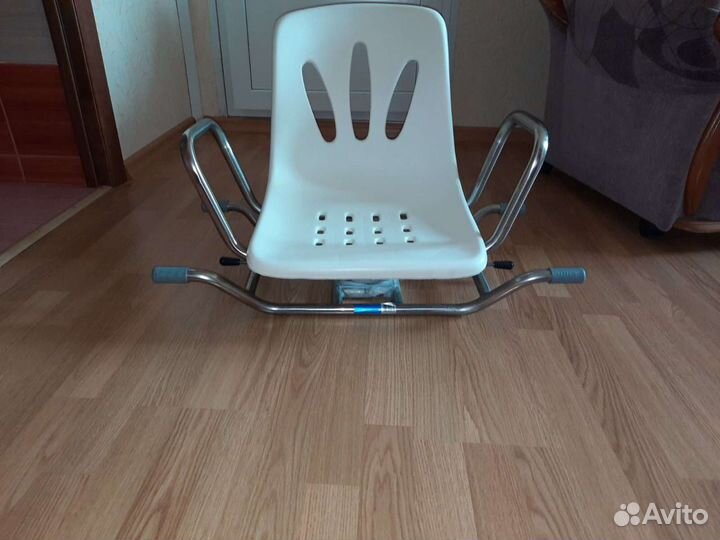 Кресло поворотное в ванну