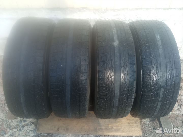 Yokohama 104ZR 195/65 R15 19B