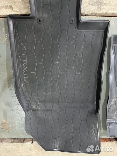 Коврики резиновые в Nissan X-Trail