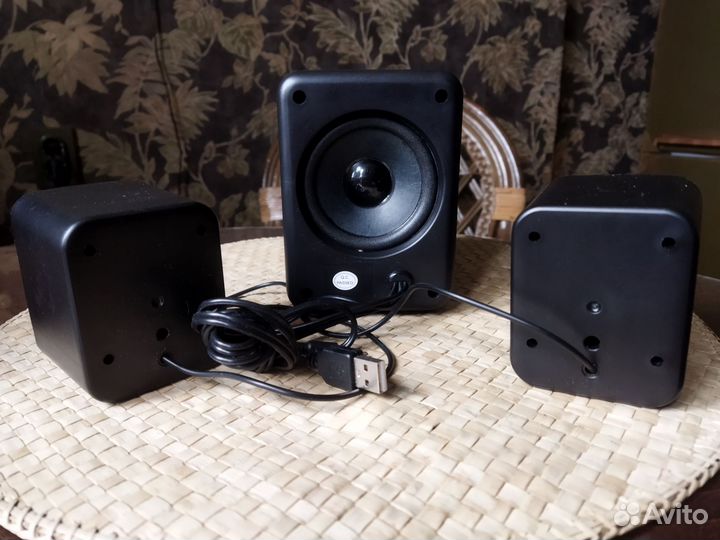 Колонки компьютерные Defender V12