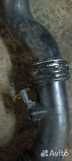 Патрубок интеркулера для VW Transporter T5 1.9