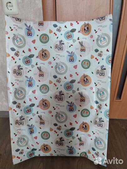 Пеленальная доска на кроватку