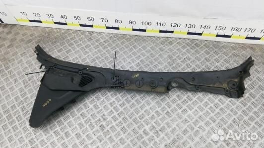 Накладка декоративная (жабо, дождевик) BMW 5 F10/F