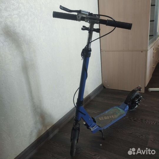 Самокат с дисковым тормозом