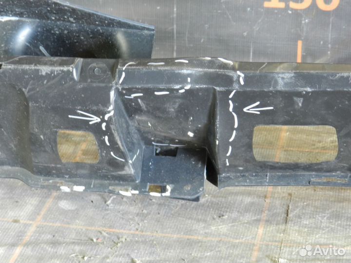 Кронштейн решетки радиатора-Mercedes-Benz GL X166