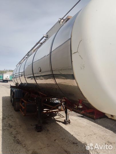 Полуприцеп пищевая цистерна Menci SL 105, 1990