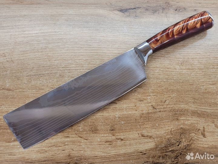 Набор кухонных ножей с рисунком дамасской стали