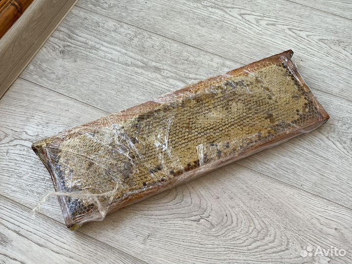 Соты с медом