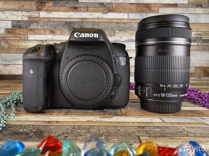 Canon EOS 7D kit EF-S 18-135mm f/3.5-5.6 IS