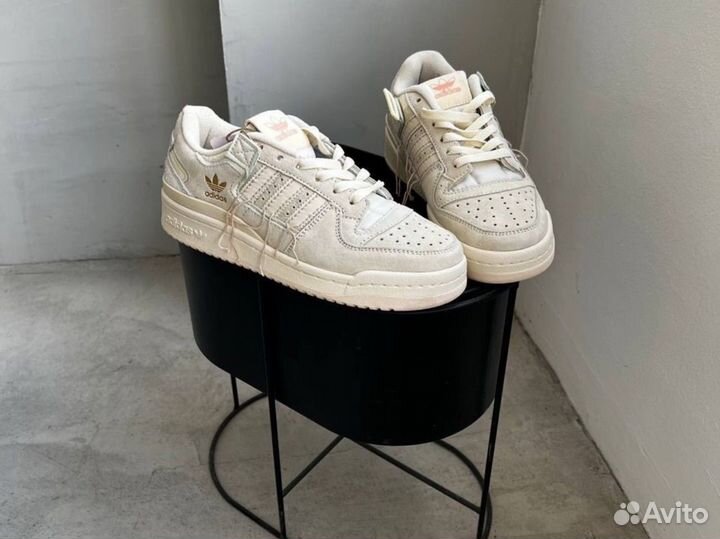 Adidas forum 84 low off white