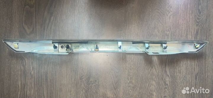 Накладка (молдинг) крышки багажника Corolla Axio