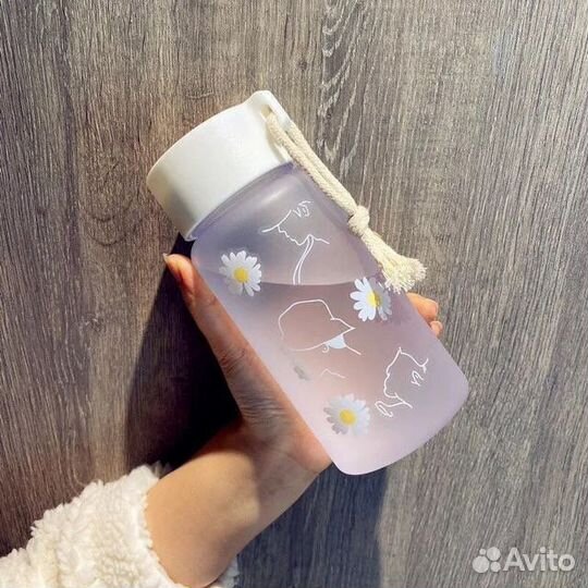Стильная бутылочка с ромашками