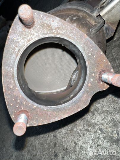 Коллектор с катализатором от гранты спорт 2024г