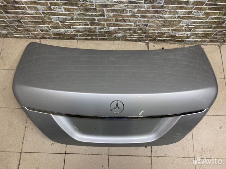 Крышка багажника Mercedes-Benz S-Class