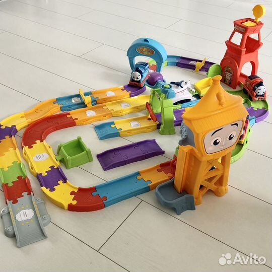 Игрушка. Железная дорога. Паровозик томас Thomas