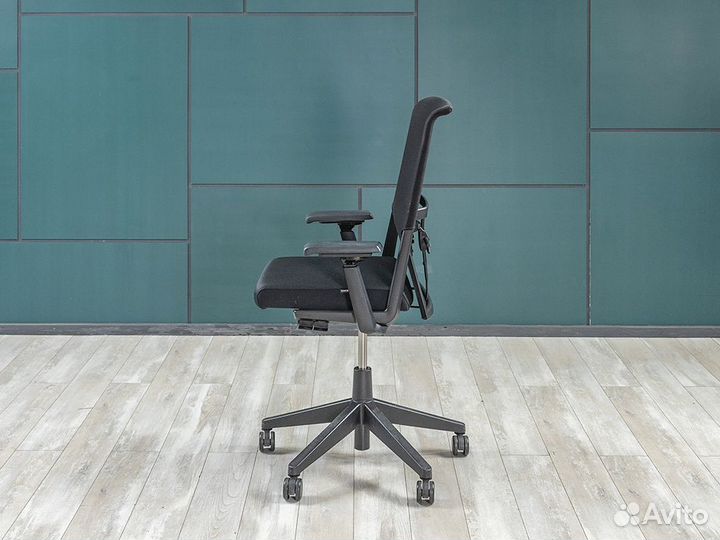 Офисное кресло для персонала haworth Comforto Герм