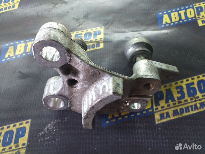 Кронштейн крепление АКПП Хонда Цивик 5д