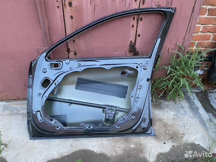 Двери передняя правая и задняя правая Kia K5