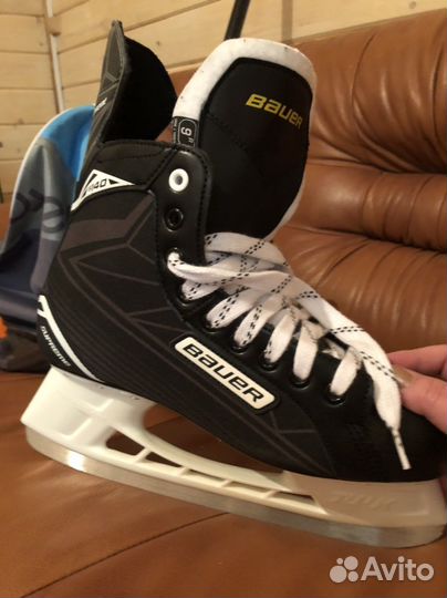 Хоккейные коньки bauer