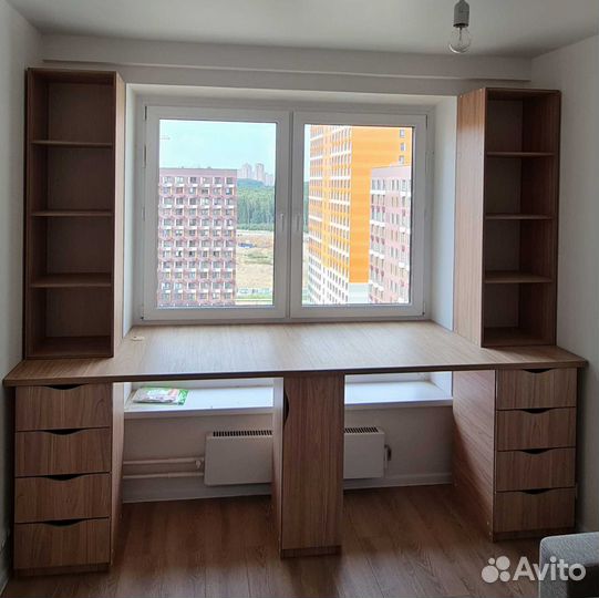 Рабочая зона у окна