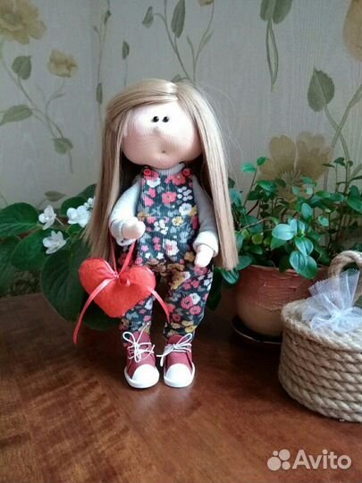 Интерьерная кукла Оливия